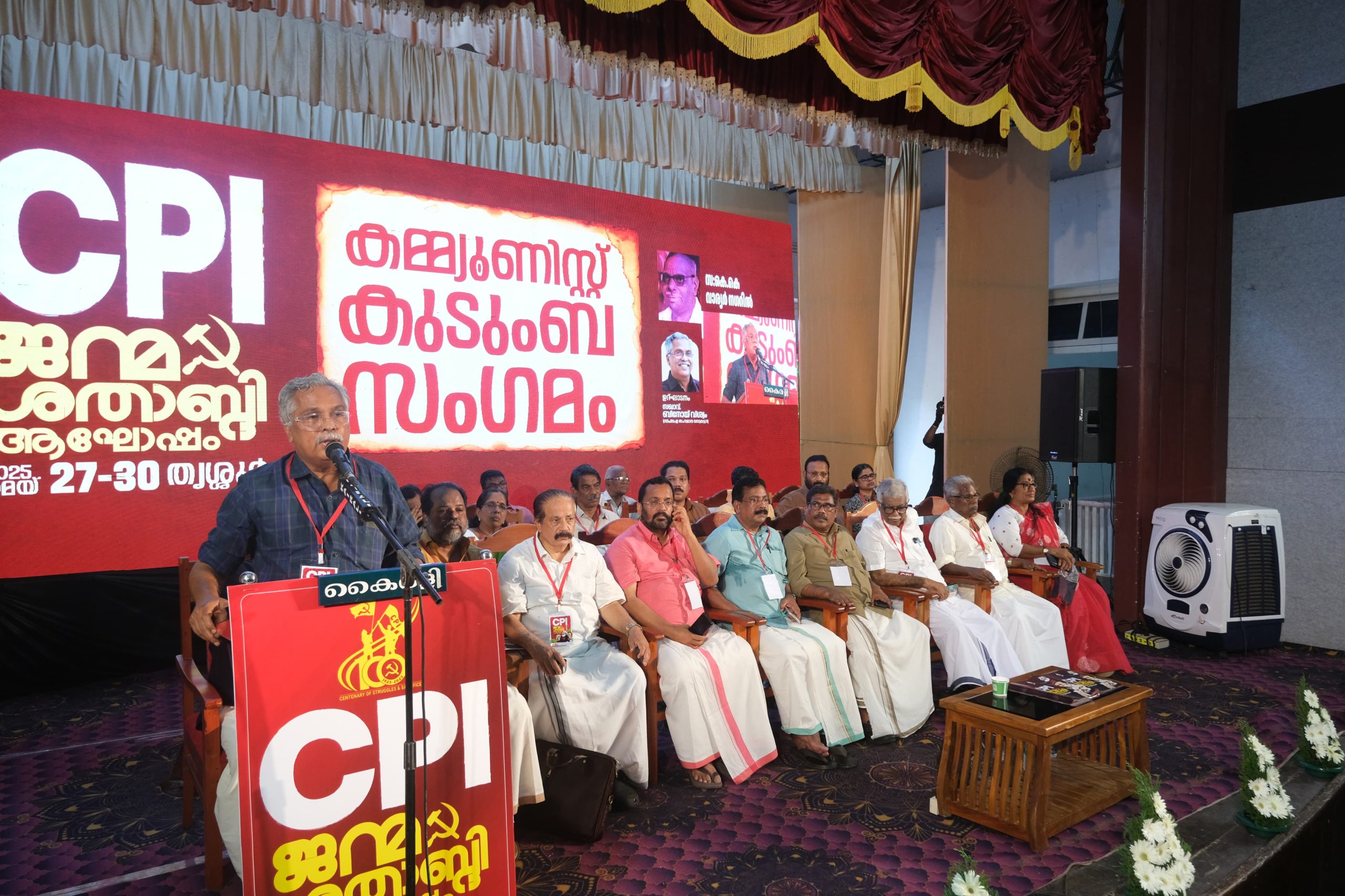 ‘ഞങ്ങൾ എന്നും ഫാസിസത്തിന് എതിരാണ്,ബി.ജെ പി ഫാസിസ്റ്റ് ആശയങ്ങളുടെ പാർട്ടിയാണ് ‘ ; ബിനോയ് വിശ്വം