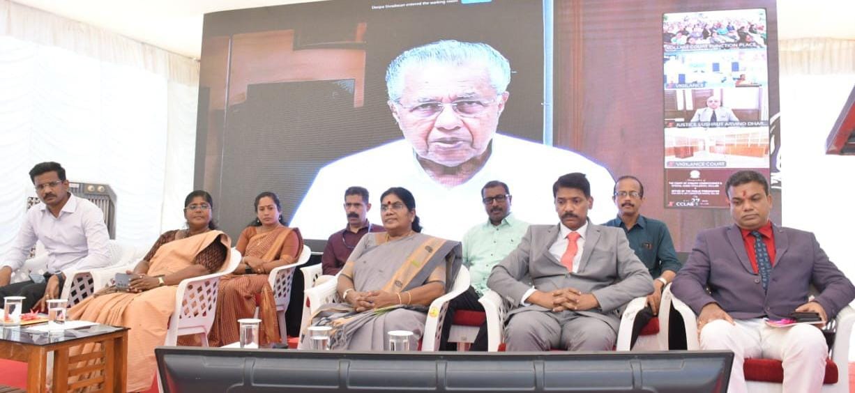കൊല്ലം വിജിലന്‍സ് കോടതി നാടിന് സമര്‍പ്പിച്ചു അകാരണമായി സേവനങ്ങള്‍ വൈകിപ്പിക്കുന്നതും അഴിമതി: മുഖ്യമന്ത്രി പിണറായി വിജയന്‍