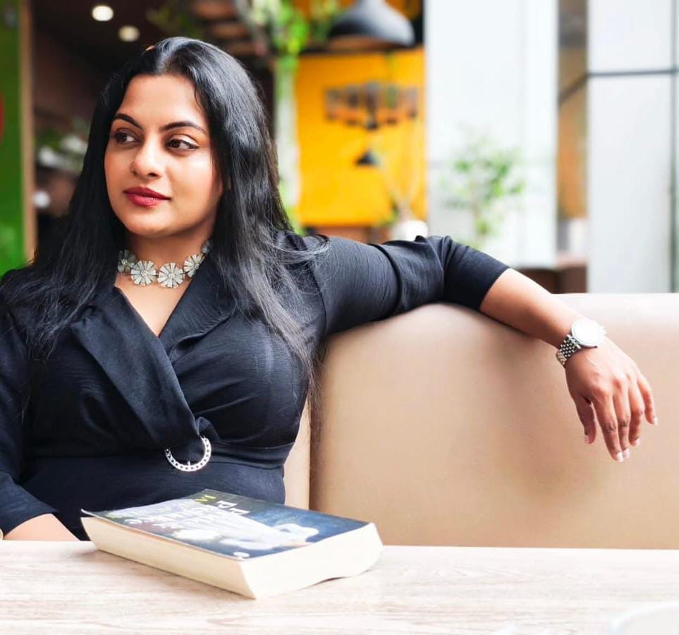പെൺകുട്ടികൾ എന്തുകൊണ്ടാണ് വെളിച്ചത്തുവരാൻ മടിക്കുന്നതെന്ന് ഉൾപ്പെടെയുള്ള ചോദ്യങ്ങൾക്കുള്ള മറുപടിയും താര പോസ്റ്റിൽ വിശദീകരിക്കുന്നു.