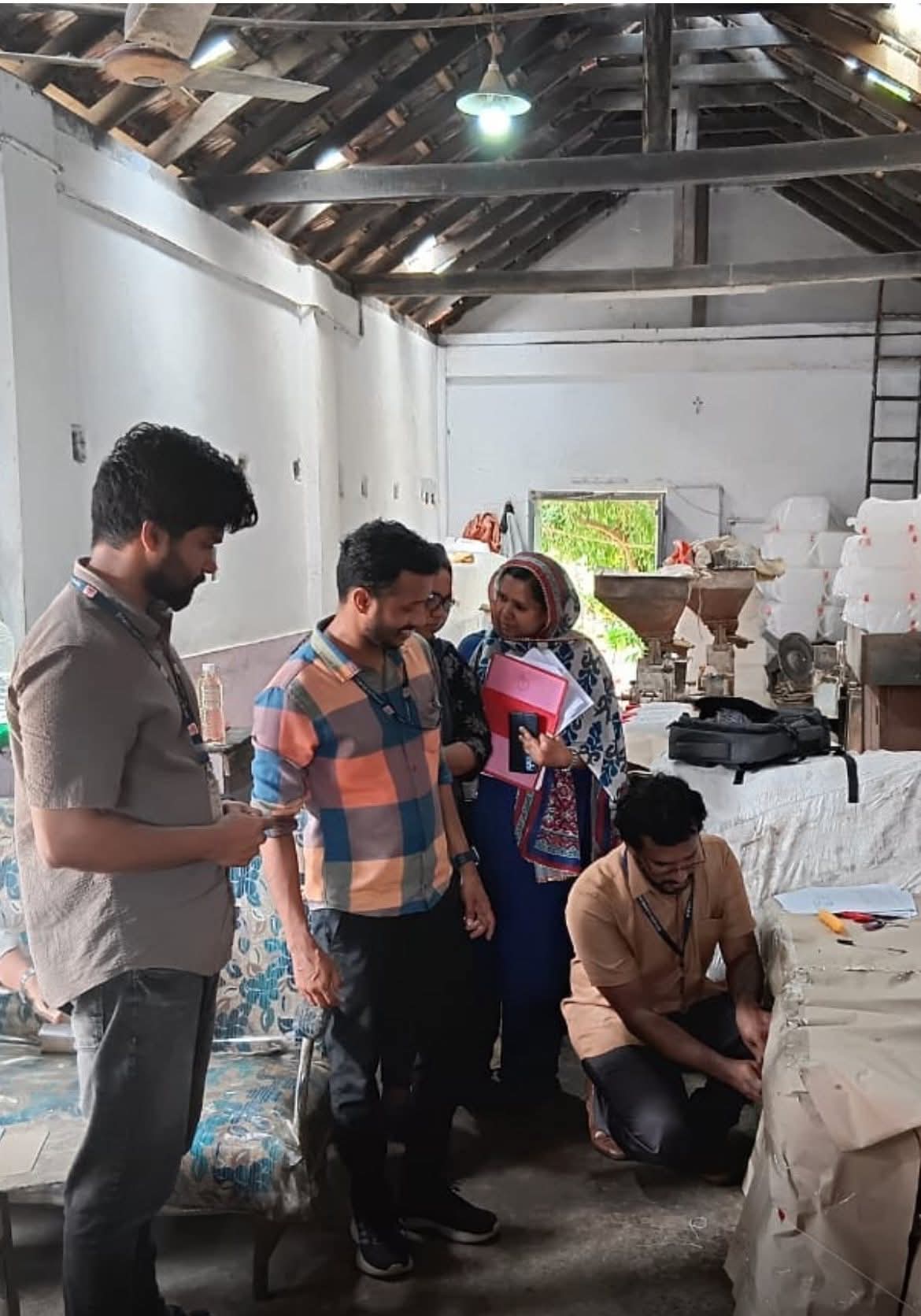 വെളിച്ചെണ്ണയില്‍ മായം കലര്‍ത്തരുത്. ഭക്ഷണ പദാര്‍ത്ഥങ്ങളില്‍ മായം കലര്‍ത്തുന്നത് ക്രിമിനല്‍ കുറ്റമാണ്.