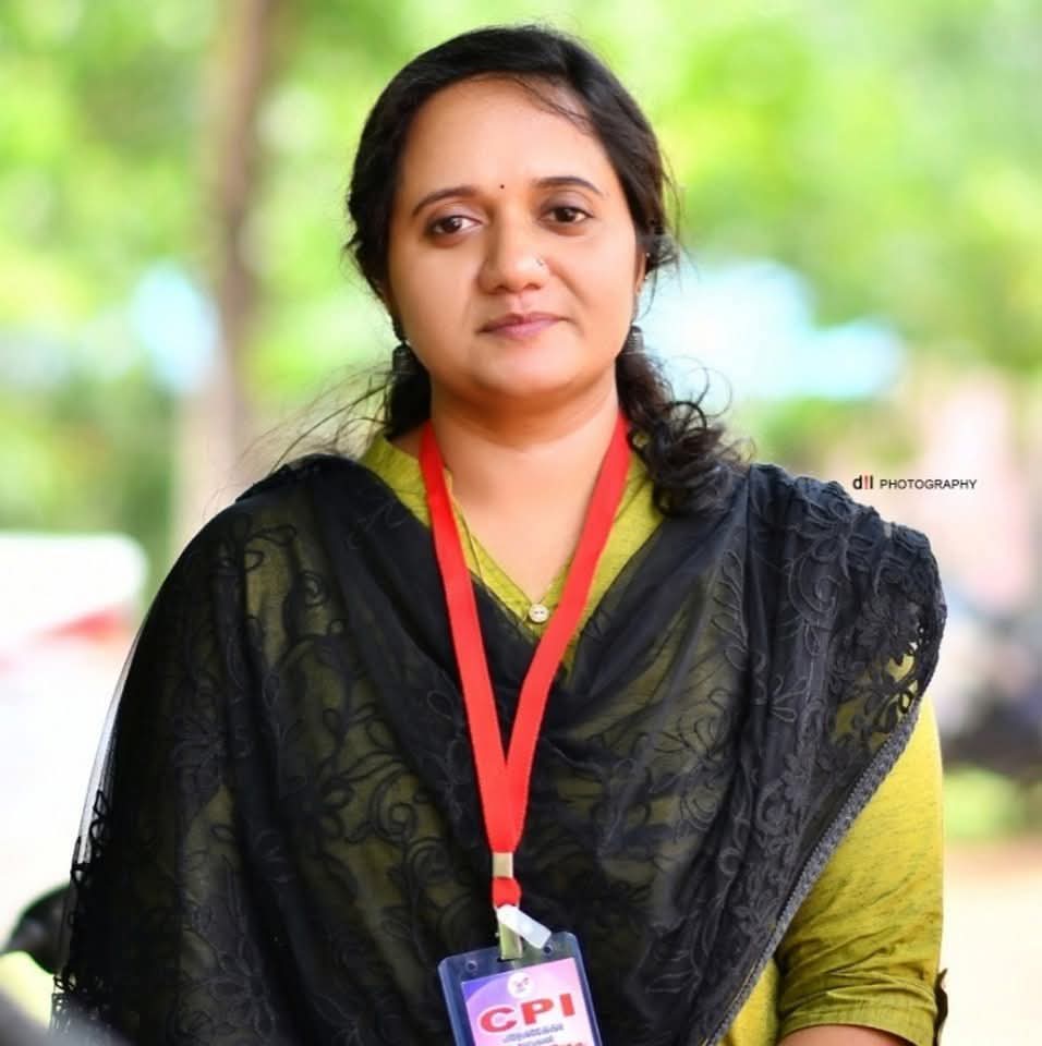 ഇരകളെ സൃഷ്ടിക്കാൻ വെമ്പൽ കൊള്ളുന്ന ചില മാധ്യമങ്ങൾ, അവരുടെ ആവശ്യം കാണികളുടെ എണ്ണം കൂട്ടുക