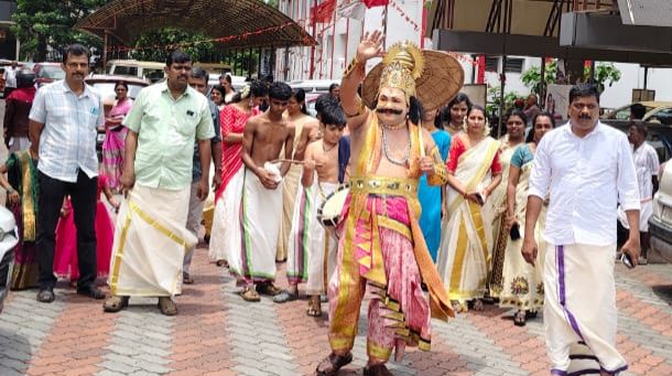 സർക്കാർ മാവേലി കൊട്ടാരക്കരയിലെ ജനങ്ങളുടേയും ജീവനക്കാരുടേയും ആവേശമാണ്. ഇക്കൊല്ലവും അത് തുടർന്നു വരുന്നു.