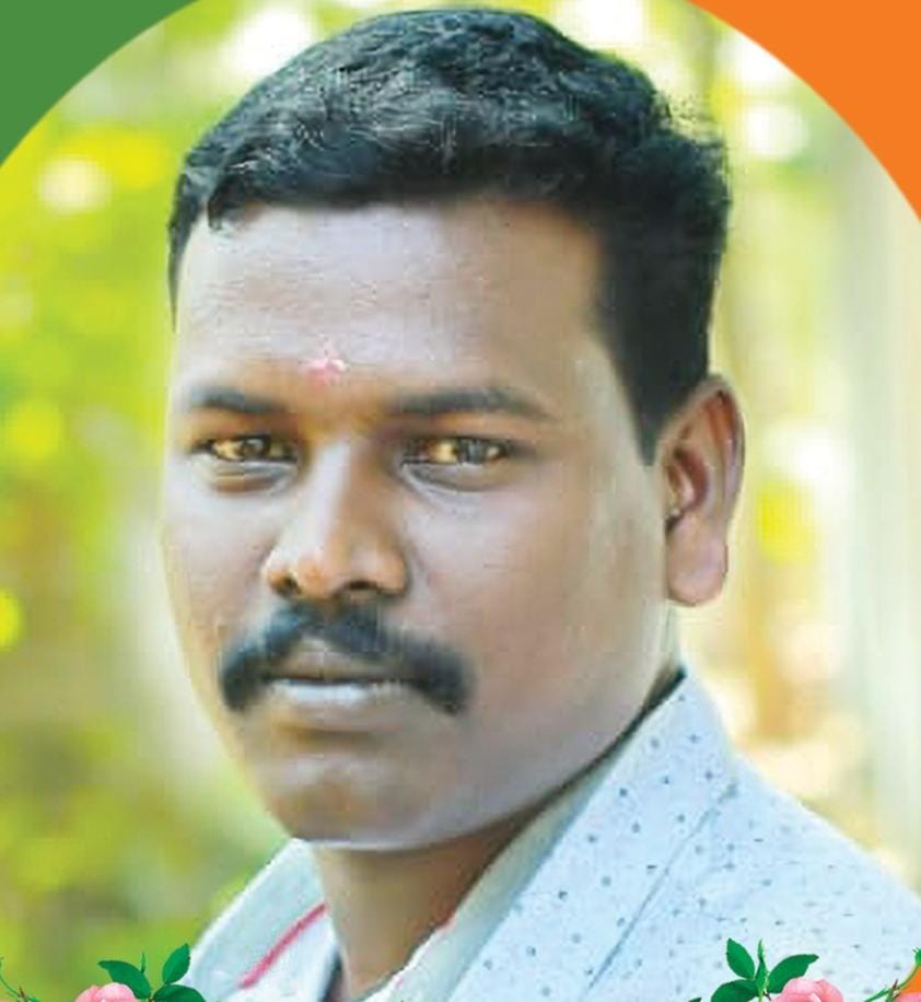 ആലപ്പുഴ പുന്നമടയിൽ ഹൗസ് ബോട്ടിൽ നിന്ന് കാൽവഴുതി  രാജേഷ്(36) ആണ് മരിച്ചത്.