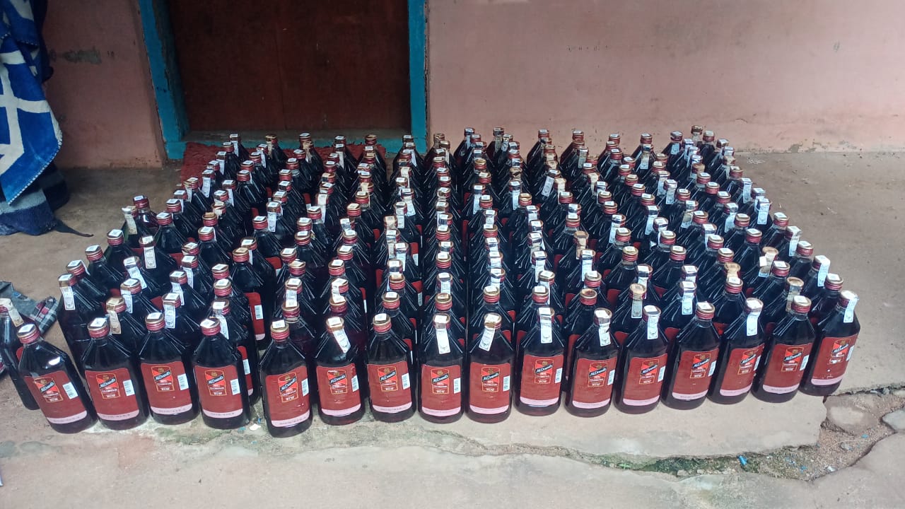 250 ഓളംകുപ്പി വിദേശ മദ്യവുമായി പ്രതി പിടിയിൽ.