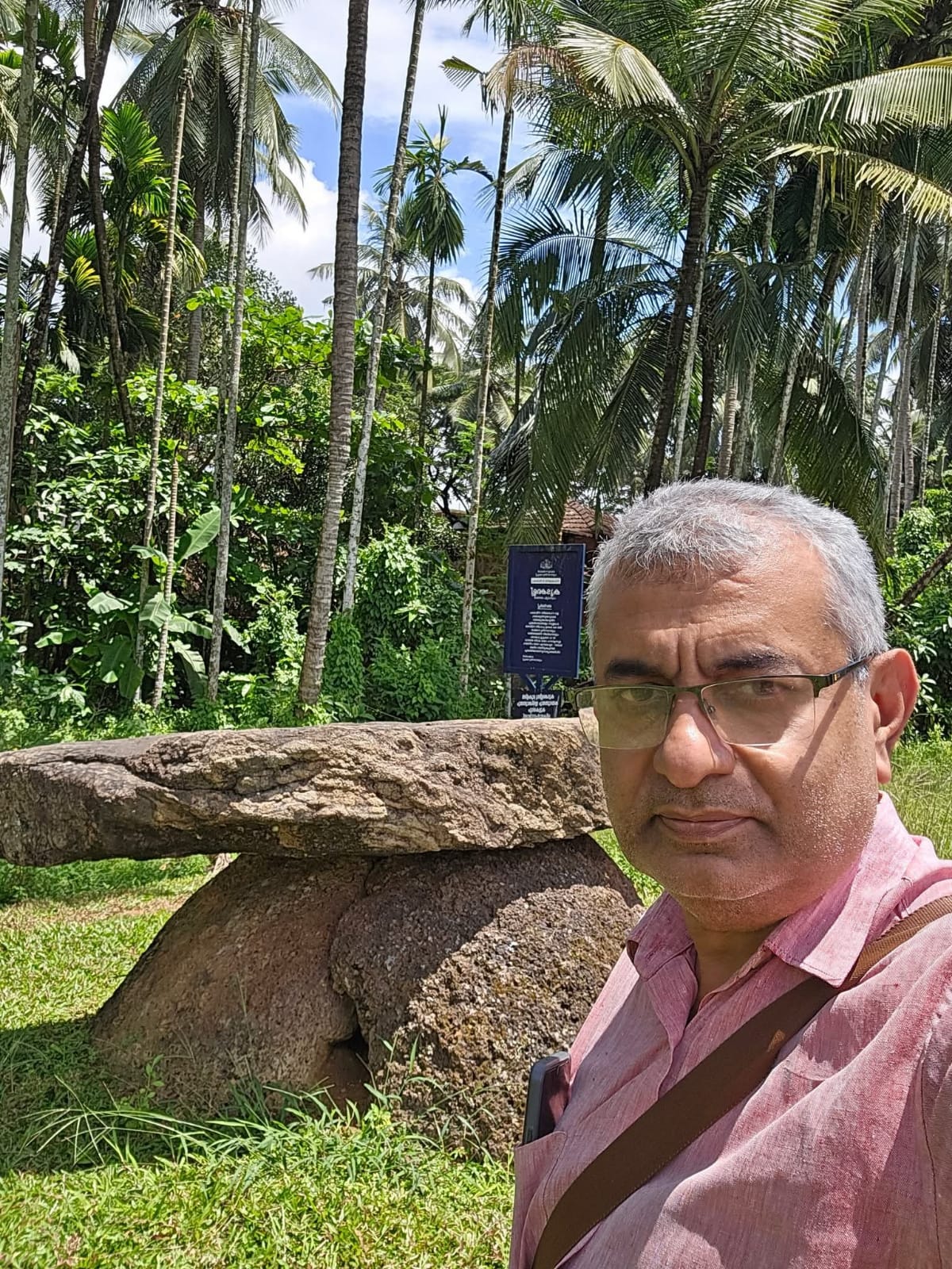 കുടക്കല്ലുകൾ മലപ്പുറം ജില്ലയുടെ പല ഭാഗത്തുമുണ്ട്.