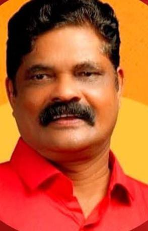 കൊല്ലത്ത് നാടകം അവതരിപ്പിക്കുന്നതിനിടെ നടന്‍ വേദിയില്‍ കുഴഞ്ഞുവീണ് മരിച്ചുഅഞ്ചാലുമ്മൂട്ടില്‍ .