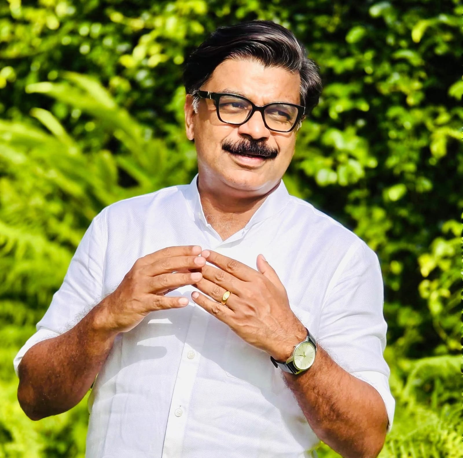 രാഹൂൽ മാങ്കുട്ടത്തെക്കുറിച്ച് കോൺഗ്രസ് നേതാവ് എഫ് ബി യിൽ കുറിച്ചു. ഈ വിഷയത്തിൽ ഞാൻ ഇതുവരെ പ്രതികരിച്ചില്ല. മാത്യൂ കുഴൽനാടൻ