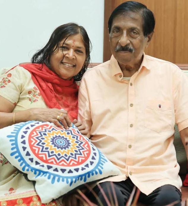 പ്രിയ ശ്രീനിക്ക് കലാകേരളം വിട ചൊല്ലി.ശ്രീനിവാസനുംകലാകേരളത്തോട് വിടചൊല്ലി.