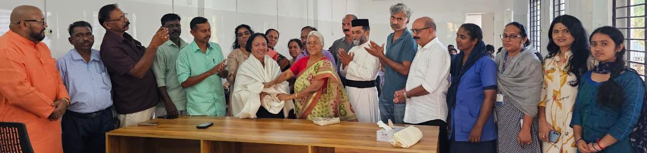 കരുതലിന്റെ കരങ്ങളുമായി പതിവ് തെറ്റിക്കാതെ അവർ  എത്തി;  ഉറ്റവർ ഉപേക്ഷിച്ചവർക്ക് തുണയായി സുമനസ്സുകൾ.